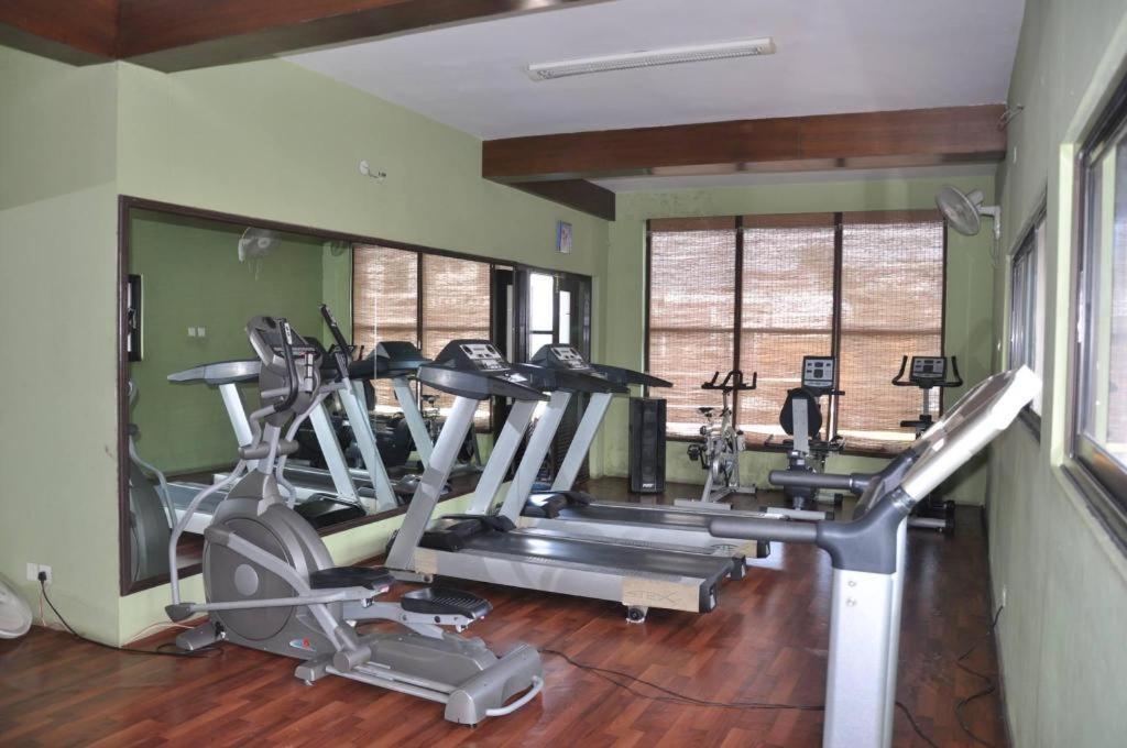 Club Denovo Hotel Butwal Ngoại thất bức ảnh