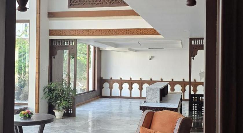 Club Denovo Hotel Butwal Ngoại thất bức ảnh